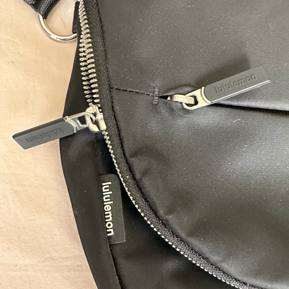 Lululemon Athletica Black “All night festival Bag” - Picture 4 of 15